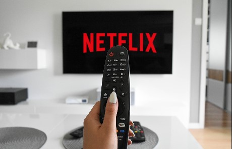 Movistar Chile ofrece Netflix gratis en planes de fibra óptica