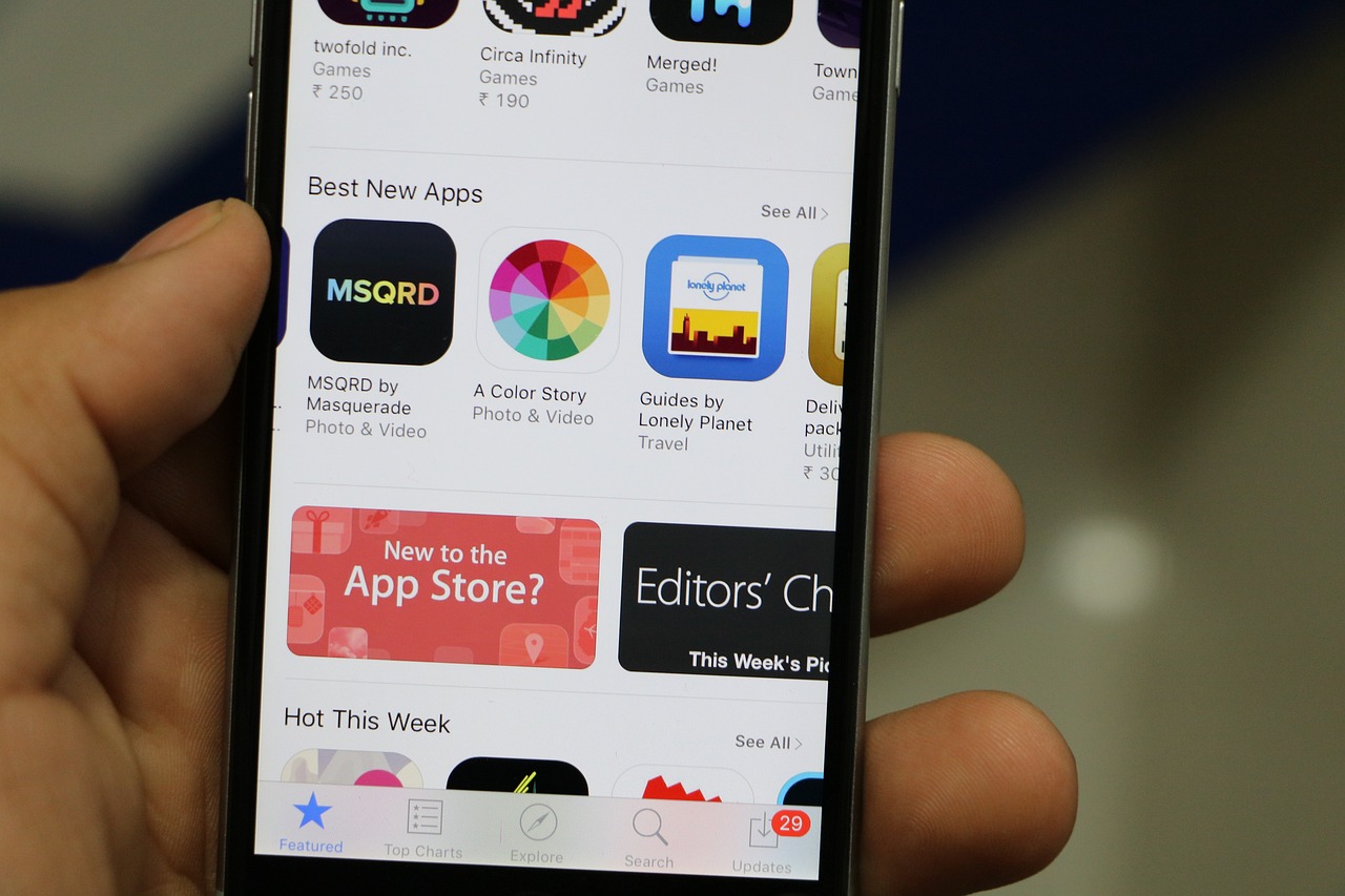 App Store recaudó en nueve meses más del doble que Google Play